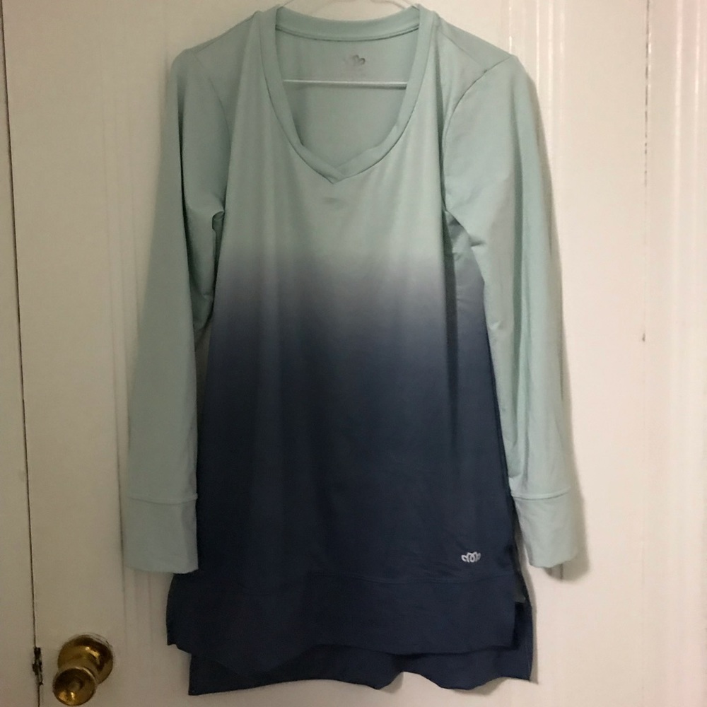 long sleeved workout top